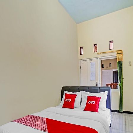 Oyo 3298 Bromo Guest House Family Malang Luaran gambar