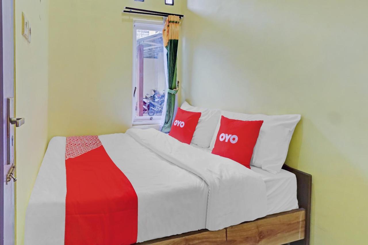 Oyo 3298 Bromo Guest House Family Malang Luaran gambar